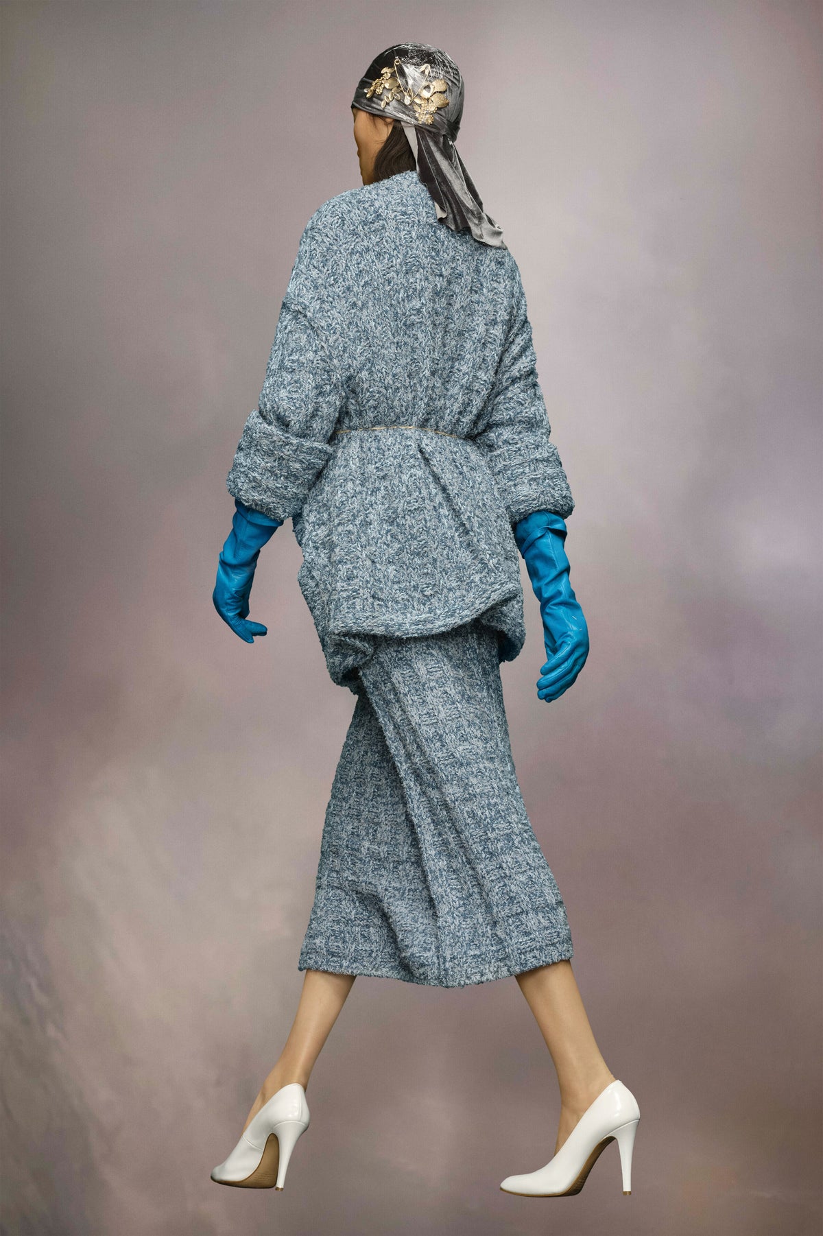 MAISON MARGIELA MEN'S LIGHT BLUE TEXTURED KNIT SWEATER
