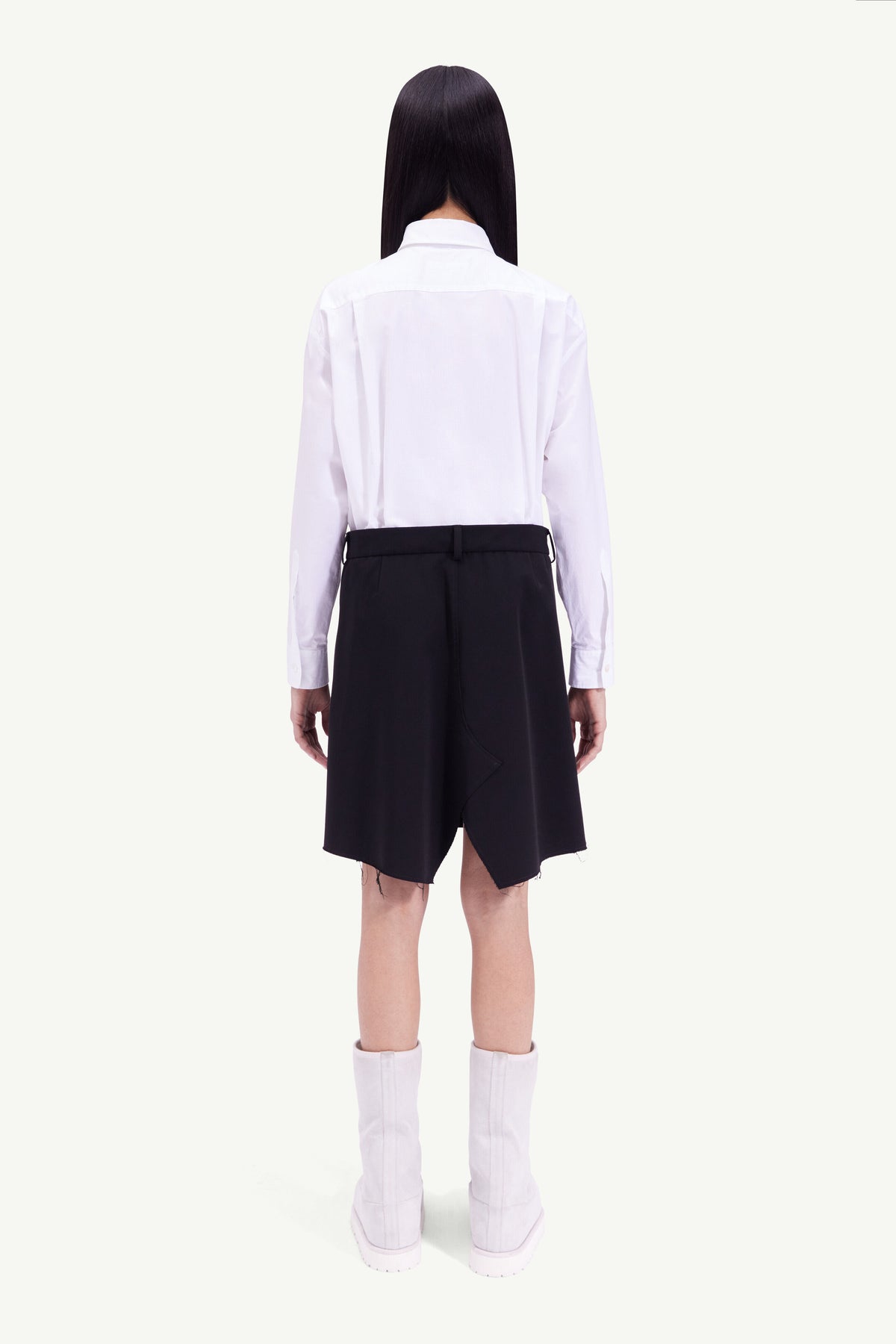 MAISON MARGIELA WOMEN'S WHITE SHIRT AND BLACK SHORTS ENSEMBLE