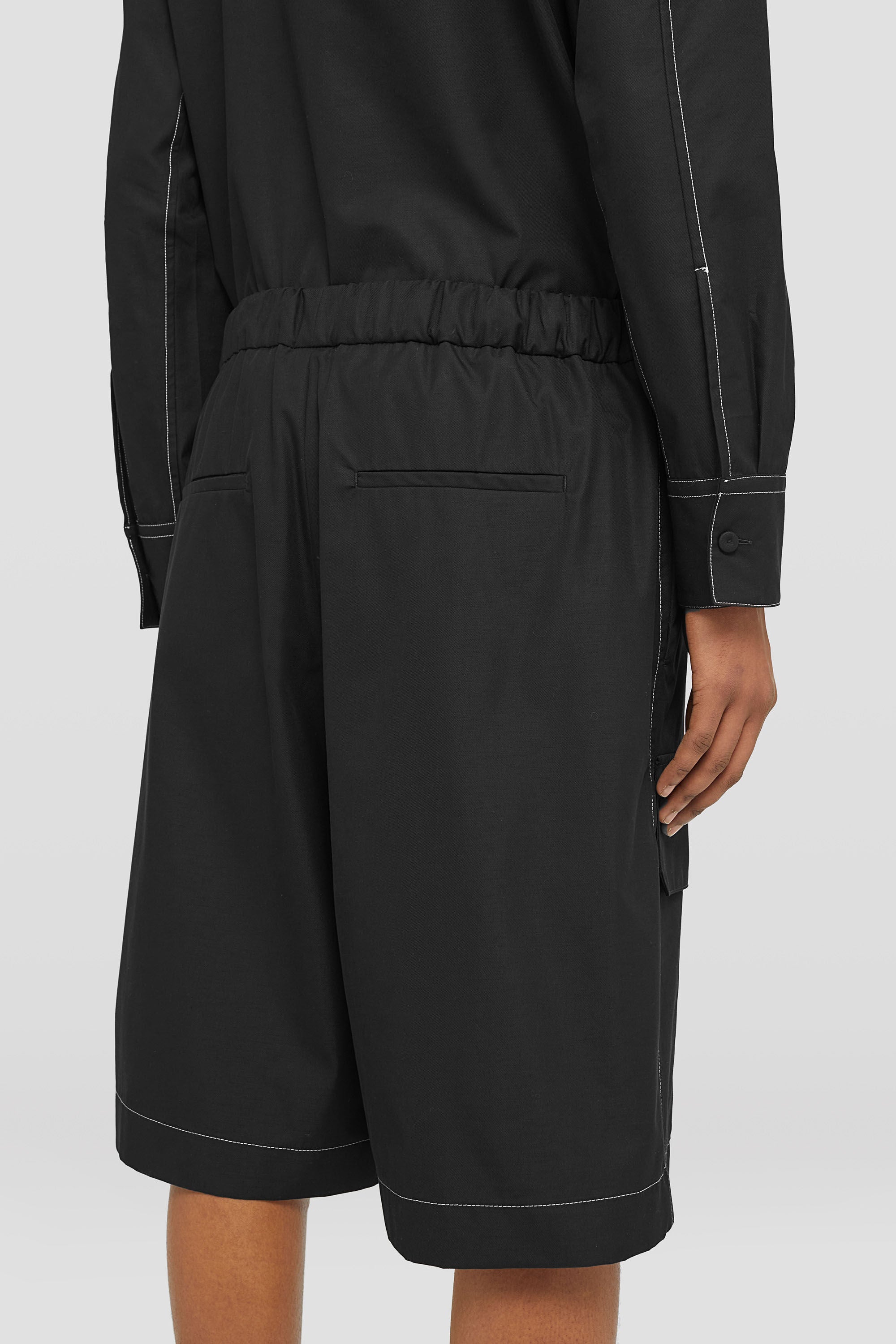 JIL SANDER MEN'S BLACK CARGO SHORTS