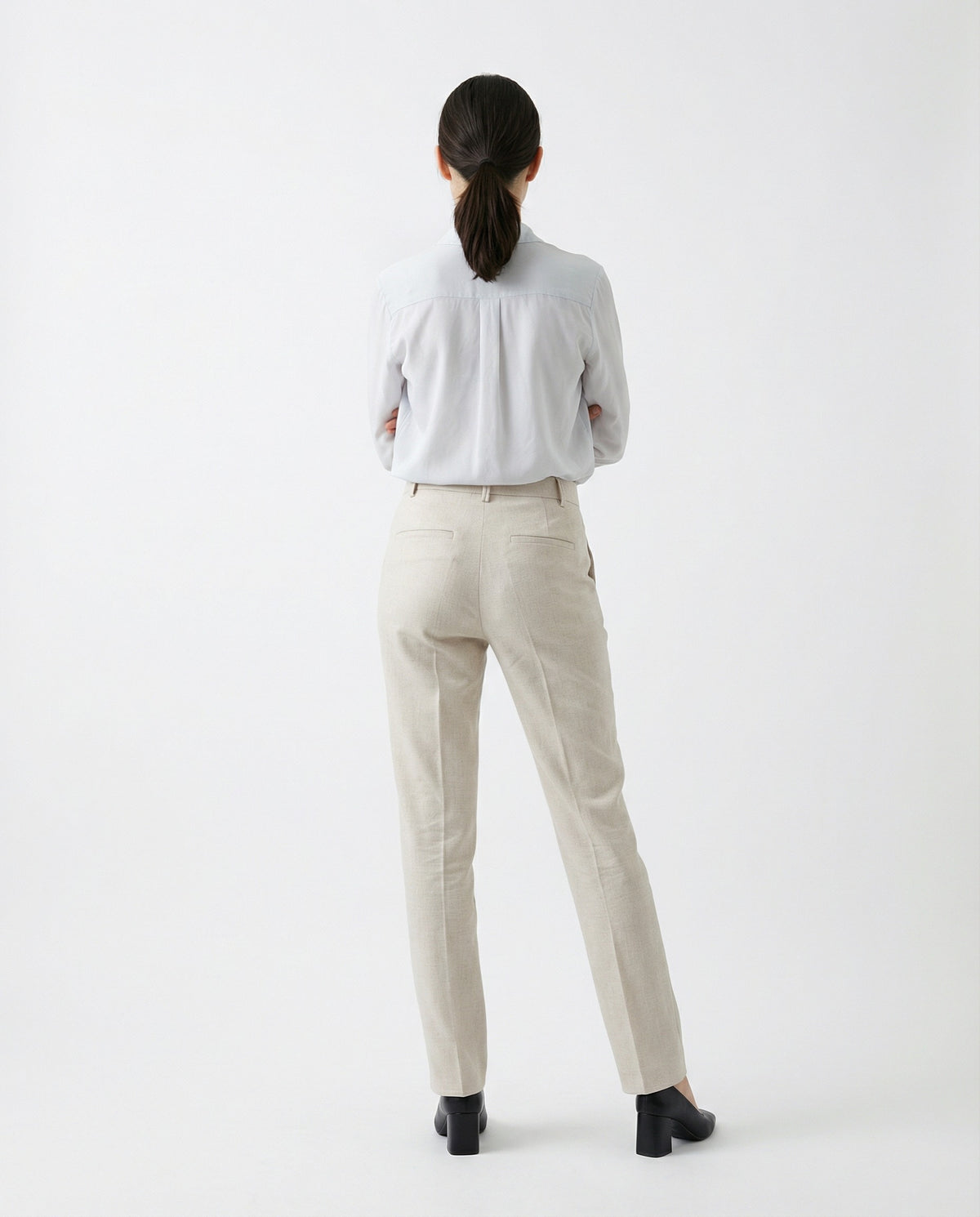 BRUNELLO CUCINELLI WOMEN'S LIGHT BEIGE TAILORED TROUSERS