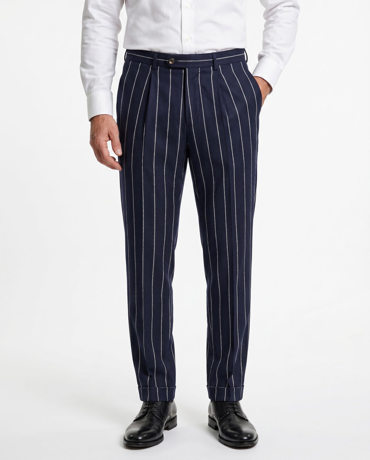 BRUNELLO CUCINELLI MEN'S NAVY STRIPED LINEN TROUSERS