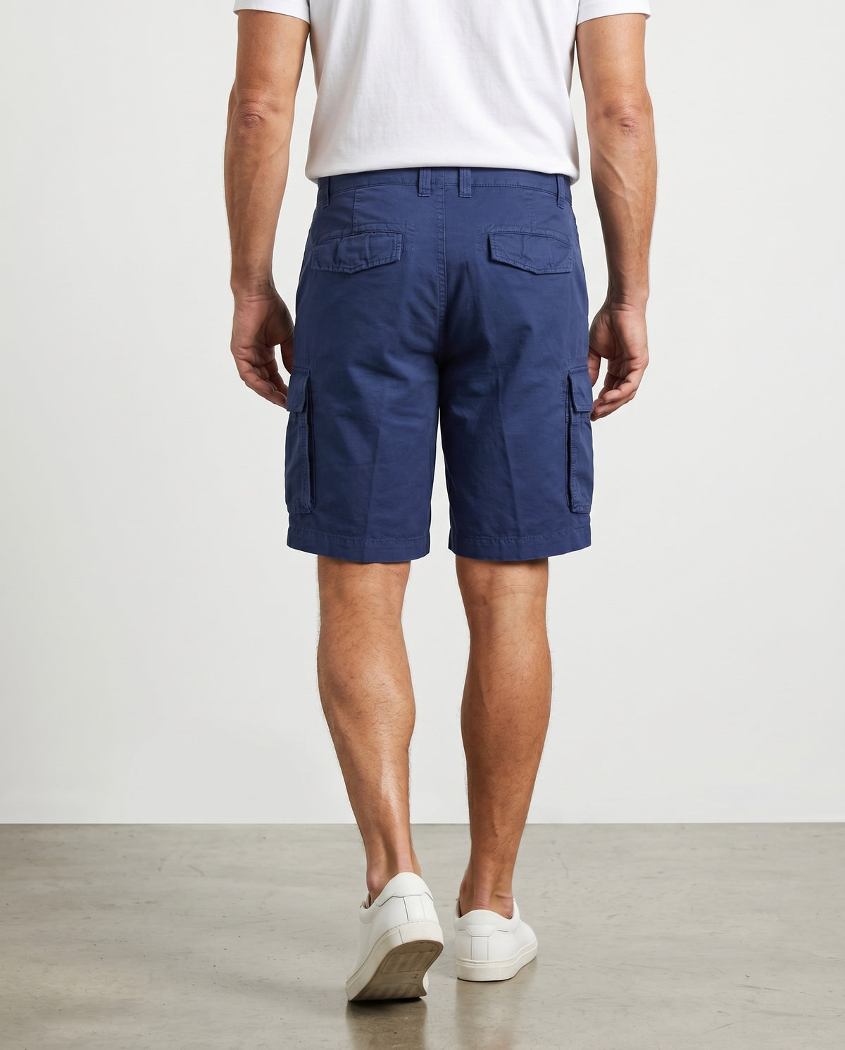 BRUNELLO CUCINELLI MEN'S BLUE LINEN BLEND SHORTS