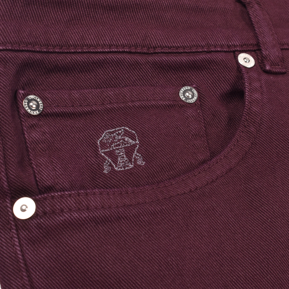 BRUNELLO CUCINELLI MEN'S BURGUNDY COTTON DENIM TROUSERS