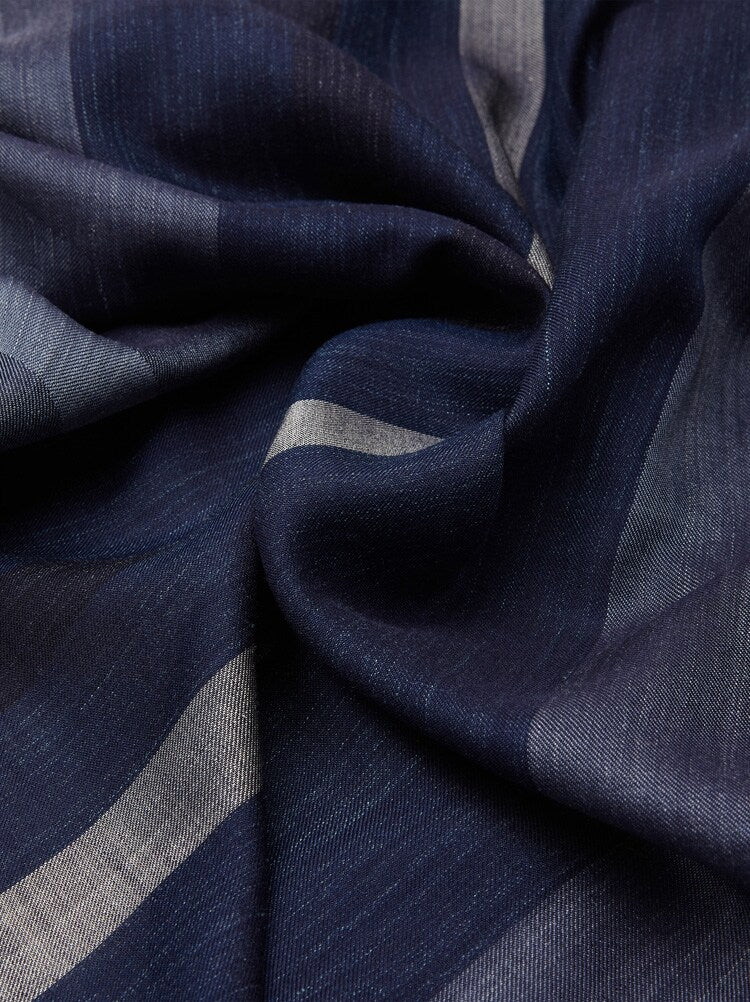 FERRAGAMO MEN'S BLUE SILK LINEN SCARF