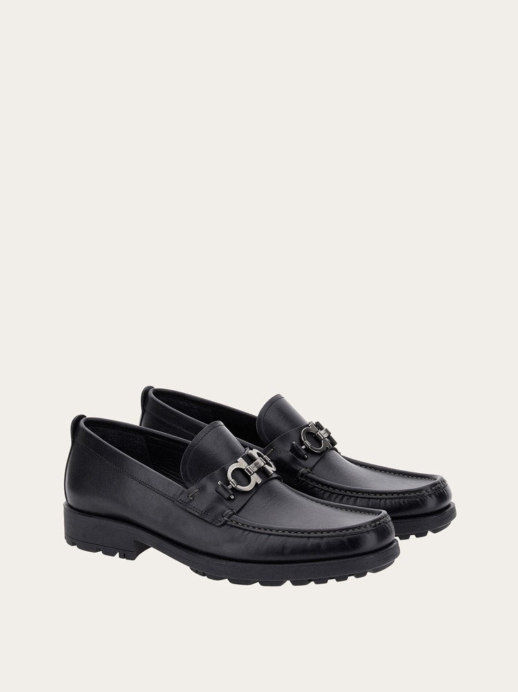FERRAGAMO MEN'S BLACK CALF LEATHER LOAFERS