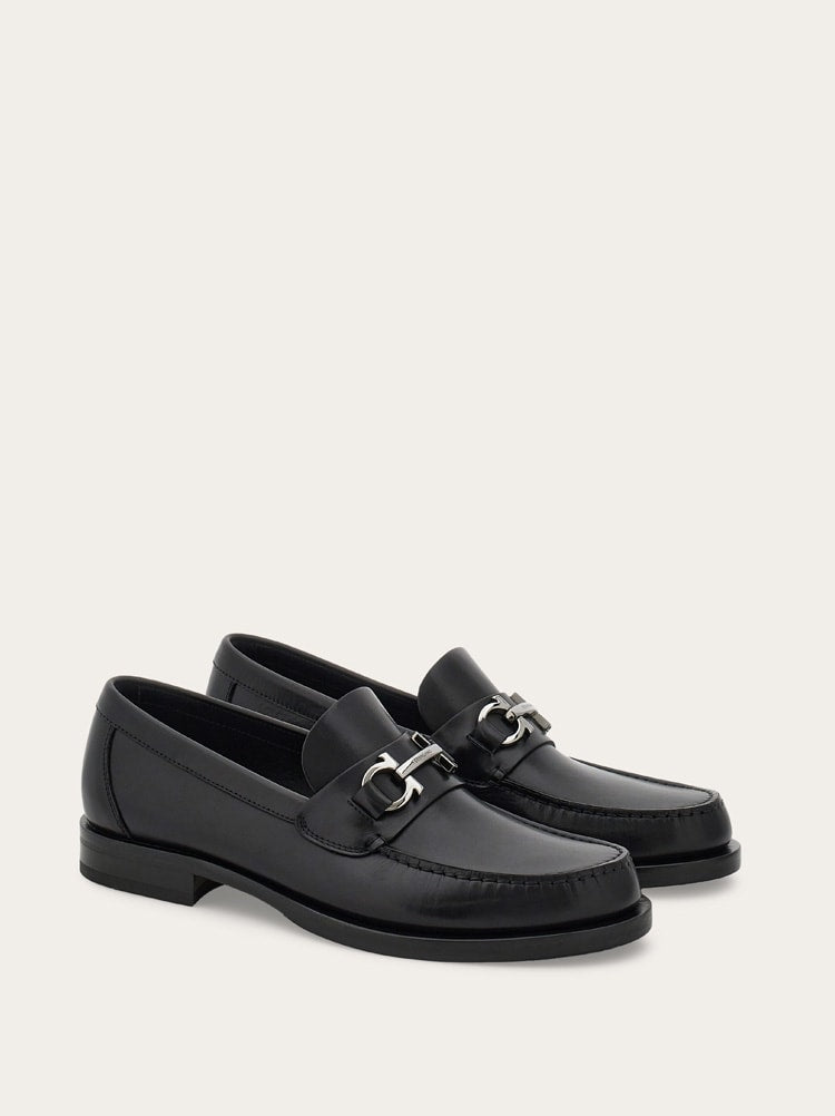 FERRAGAMO MEN'S BLACK LEATHER LOAFER SHOES