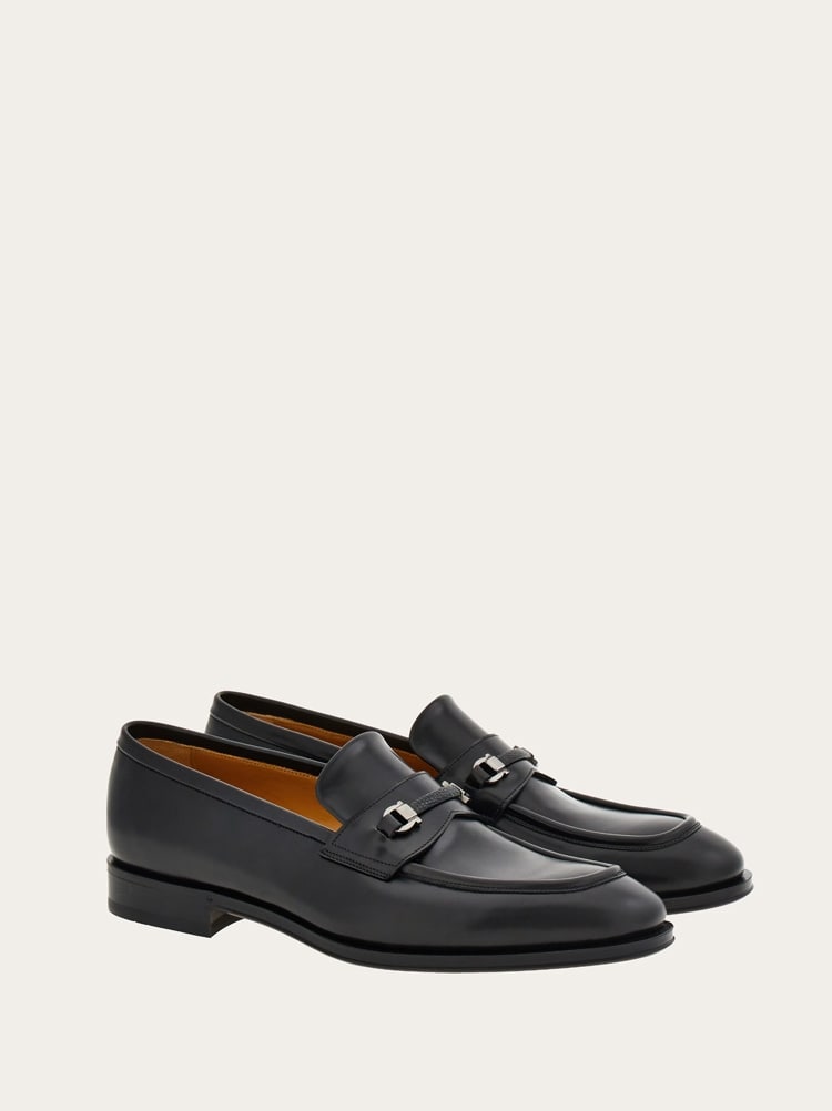 FERRAGAMO MEN'S BLACK CALF LEATHER LOAFERS
