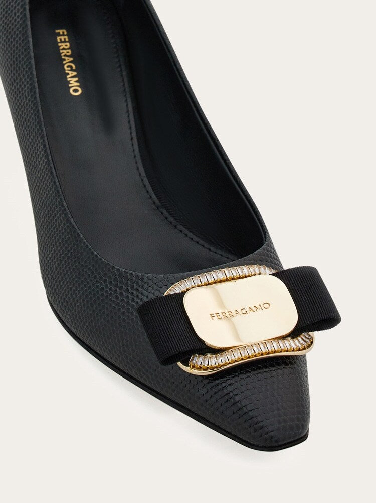 FERRAGAMO WOMEN'S BLACK CALF LEATHER PUMPS