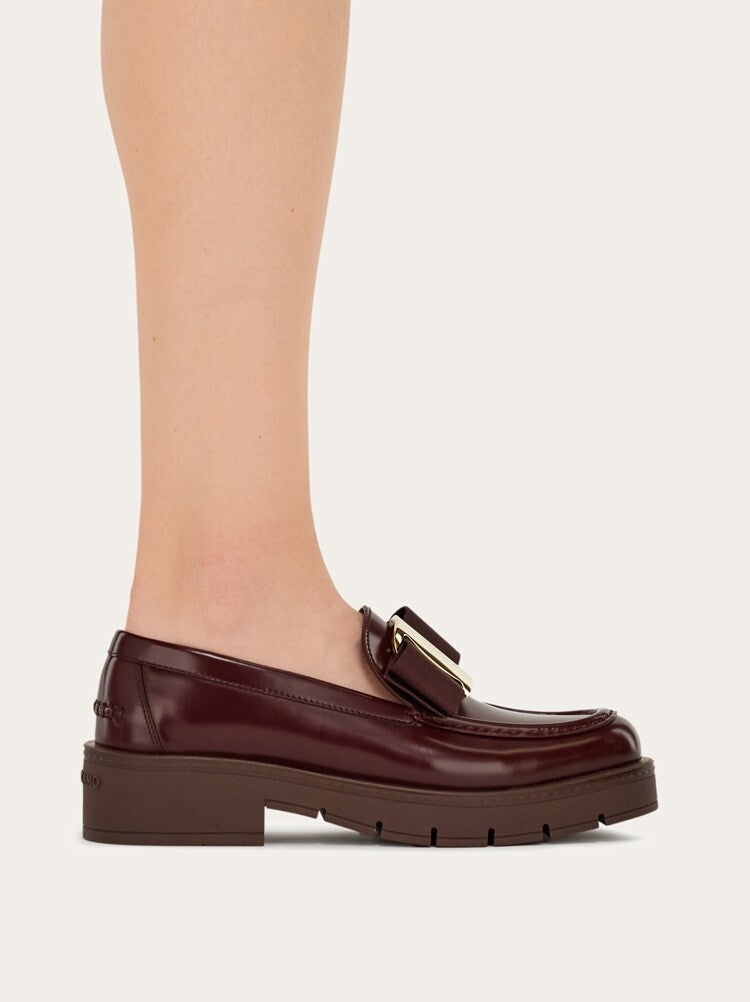 FERRAGAMO WOMEN'S BURGUNDY CALF LEATHER LOAFERS