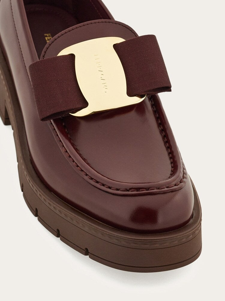 FERRAGAMO WOMEN'S BURGUNDY CALF LEATHER LOAFERS