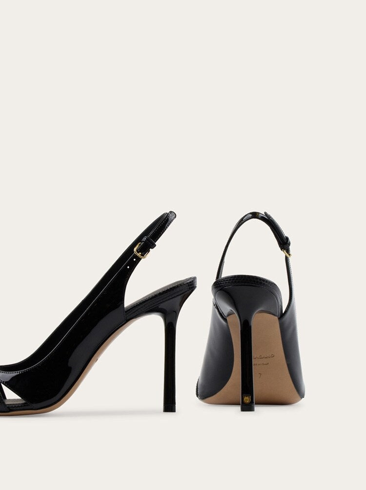 FERRAGAMO WOMEN'S BLACK PATENT LEATHER SHOES