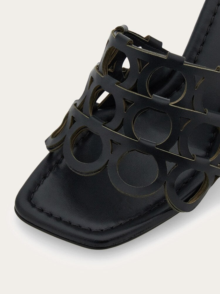 FERRAGAMO WOMEN'S BLACK CALF LEATHER SANDALS