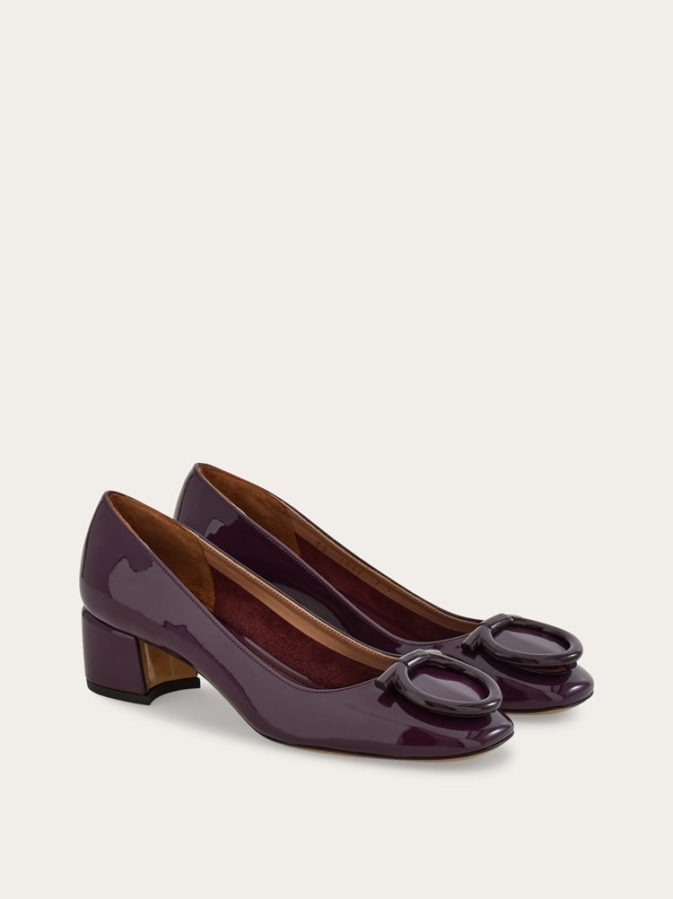 FERRAGAMO WOMEN'S DARK PURPLE PATENT LEATHER SHOES