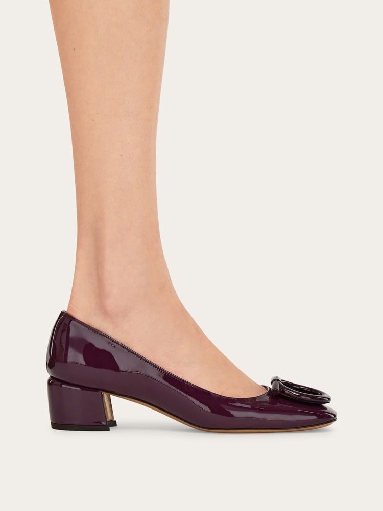 FERRAGAMO WOMEN'S DARK PURPLE PATENT LEATHER SHOES