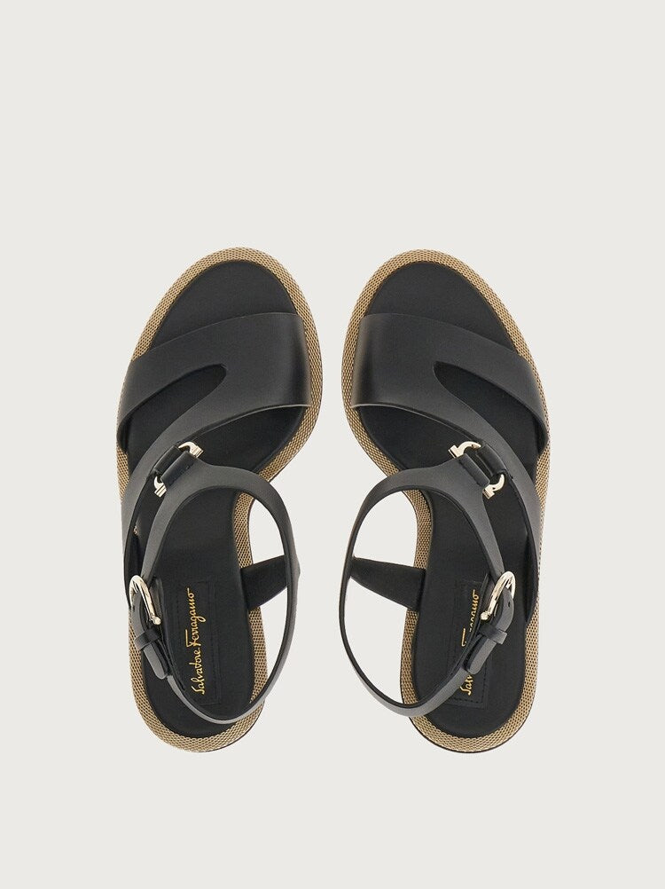 FERRAGAMO WOMEN'S BLACK LEATHER HEELED SANDALS