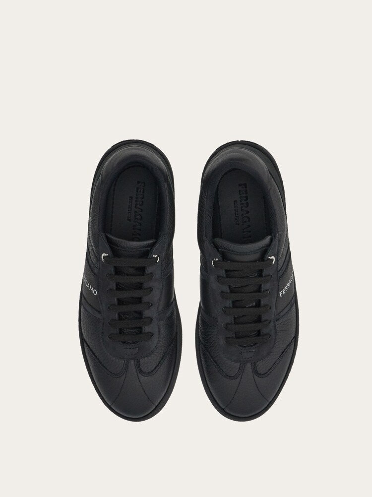 FERRAGAMO WOMEN'S BLACK LEATHER LACE UP SHOES