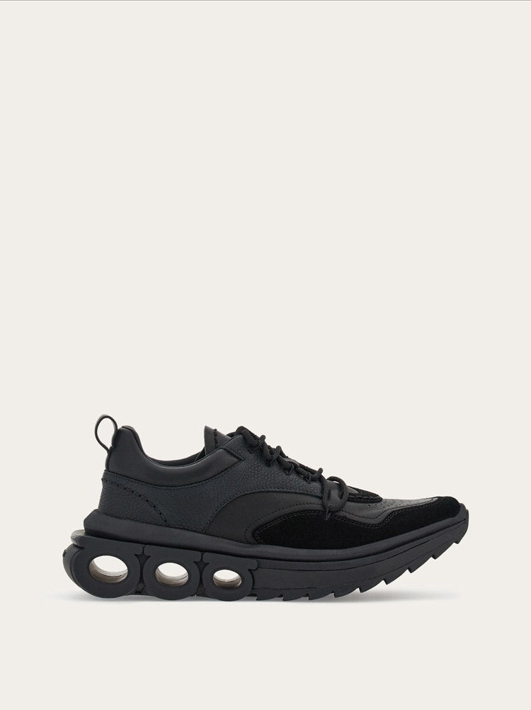 FERRAGAMO WOMEN'S BLACK LEATHER SPORTY SNEAKERS