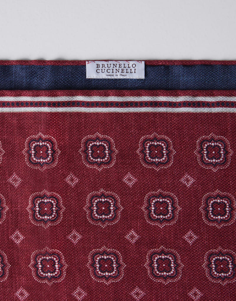 BRUNELLO CUCINELLI MEN'S RED SILK POCKET SQUARE