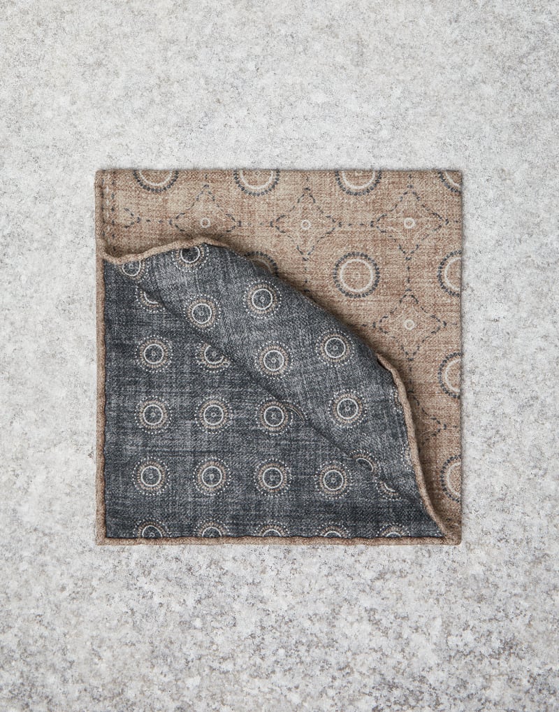 BRUNELLO CUCINELLI MEN'S CAMEL SILK POCKET SQUARE