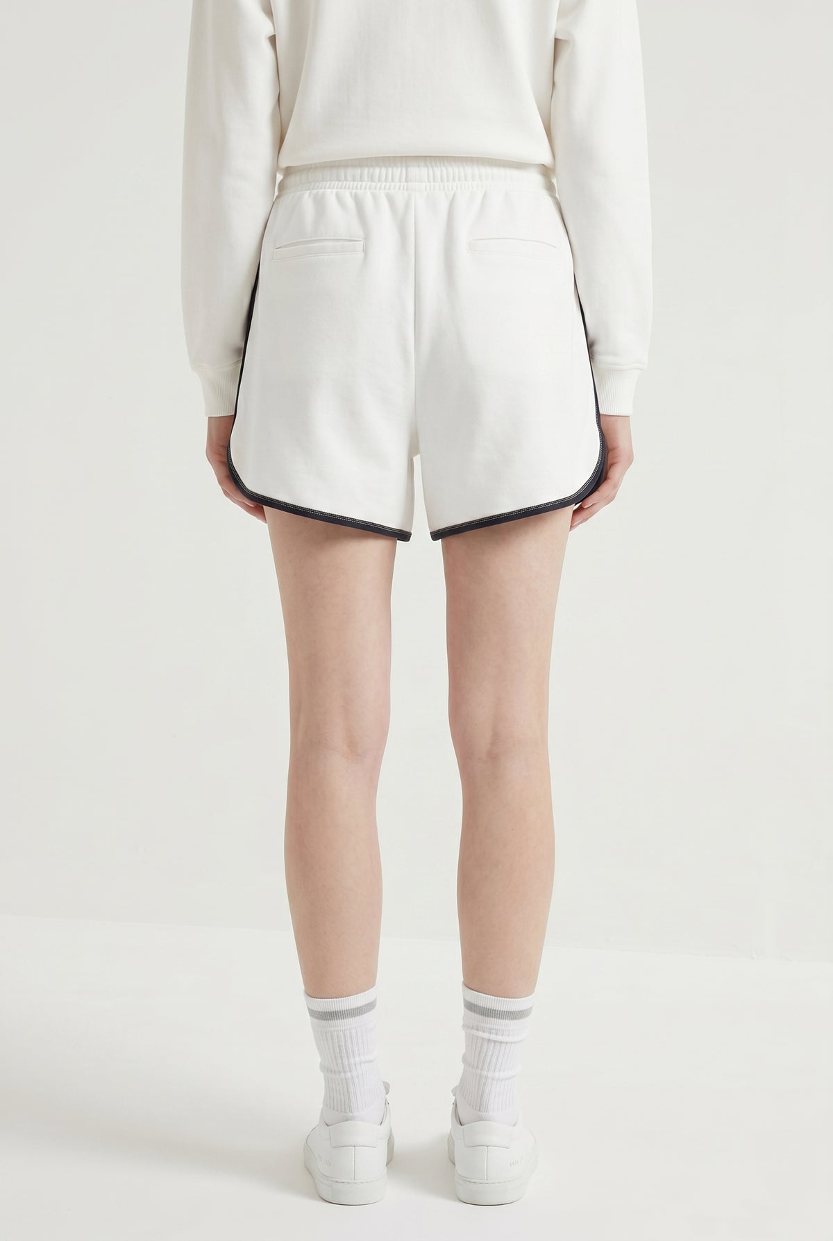 BRUNELLO CUCINELLI WOMEN'S WHITE COTTON CASUAL SHORTS