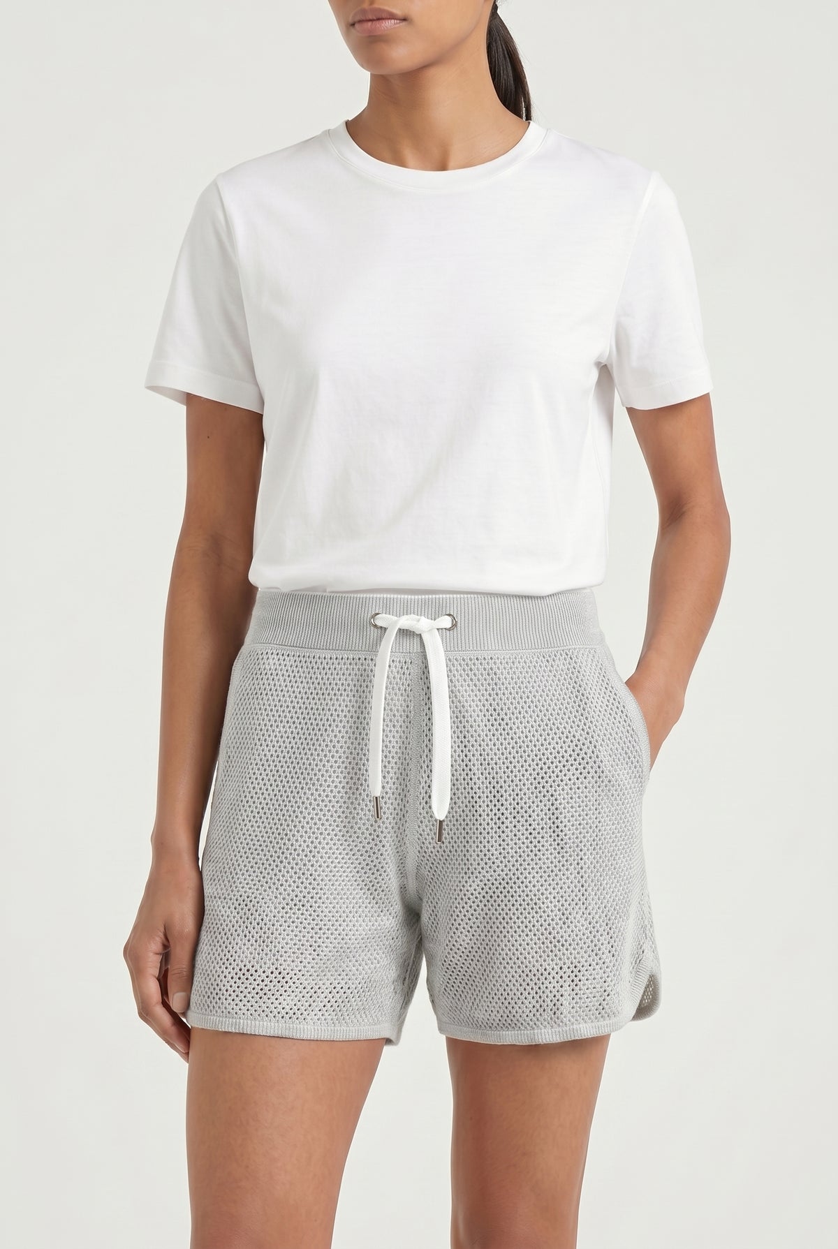 BRUNELLO CUCINELLI WOMEN'S LIGHT GREY COTTON SHORTS