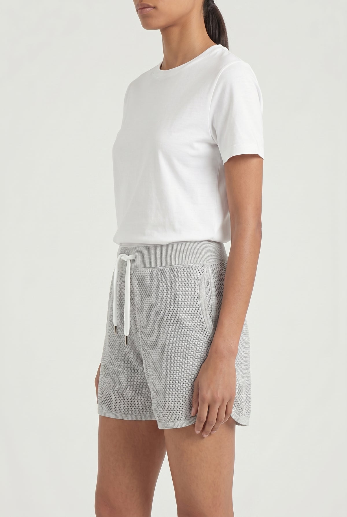 BRUNELLO CUCINELLI WOMEN'S LIGHT GREY COTTON SHORTS