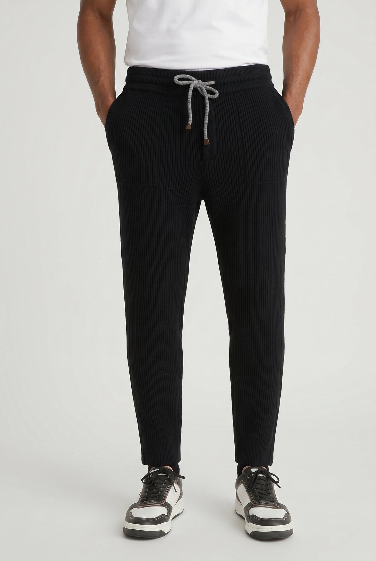 BRUNELLO CUCINELLI MEN'S BLACK WOOL KNIT TROUSERS