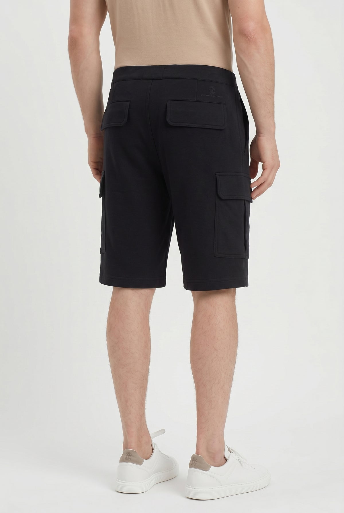 BRUNELLO CUCINELLI MEN'S BLACK COTTON CARGO SHORTS
