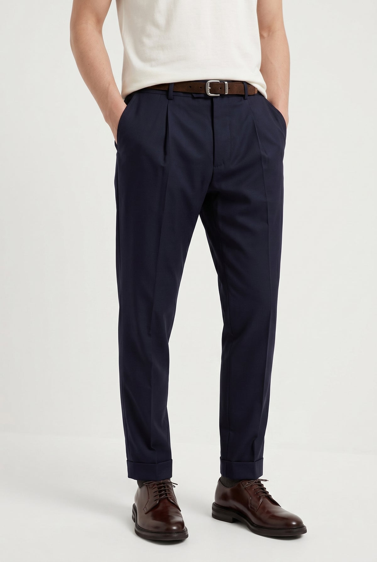 BRUNELLO CUCINELLI MEN'S NAVY WOOL SILK TAPERED TROUSERS