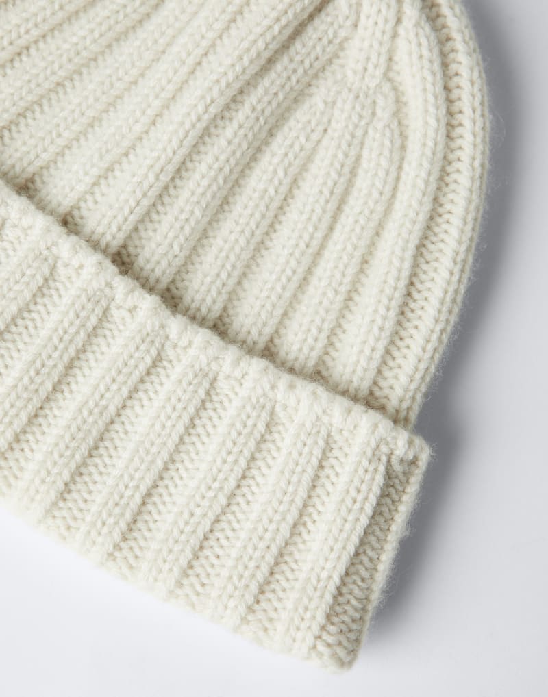 BRUNELLO CUCINELLI MEN'S ECRU WOOL RIBBED KNIT HAT