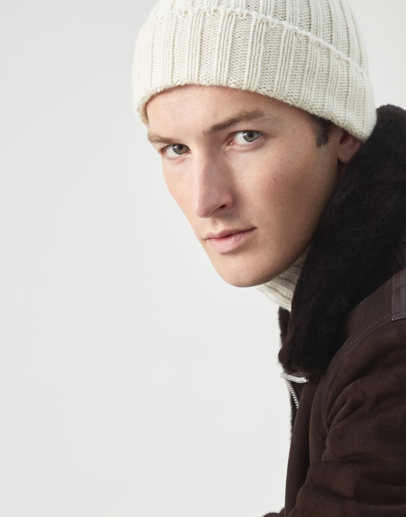 BRUNELLO CUCINELLI MEN'S ECRU WOOL RIBBED KNIT HAT