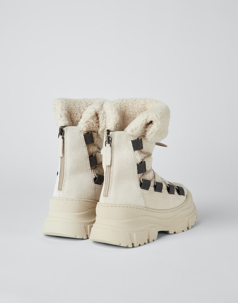 BRUNELLO CUCINELLI WOMEN'S IVORY SHEARLING LACE UP BOOTS