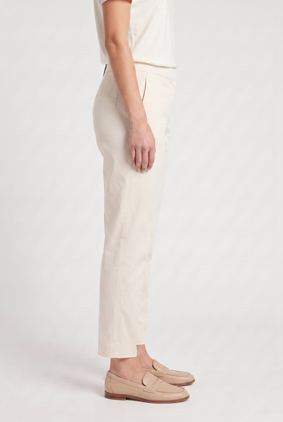 BRUNELLO CUCINELLI WOMEN'S LIGHT BEIGE TAILORED TROUSERS
