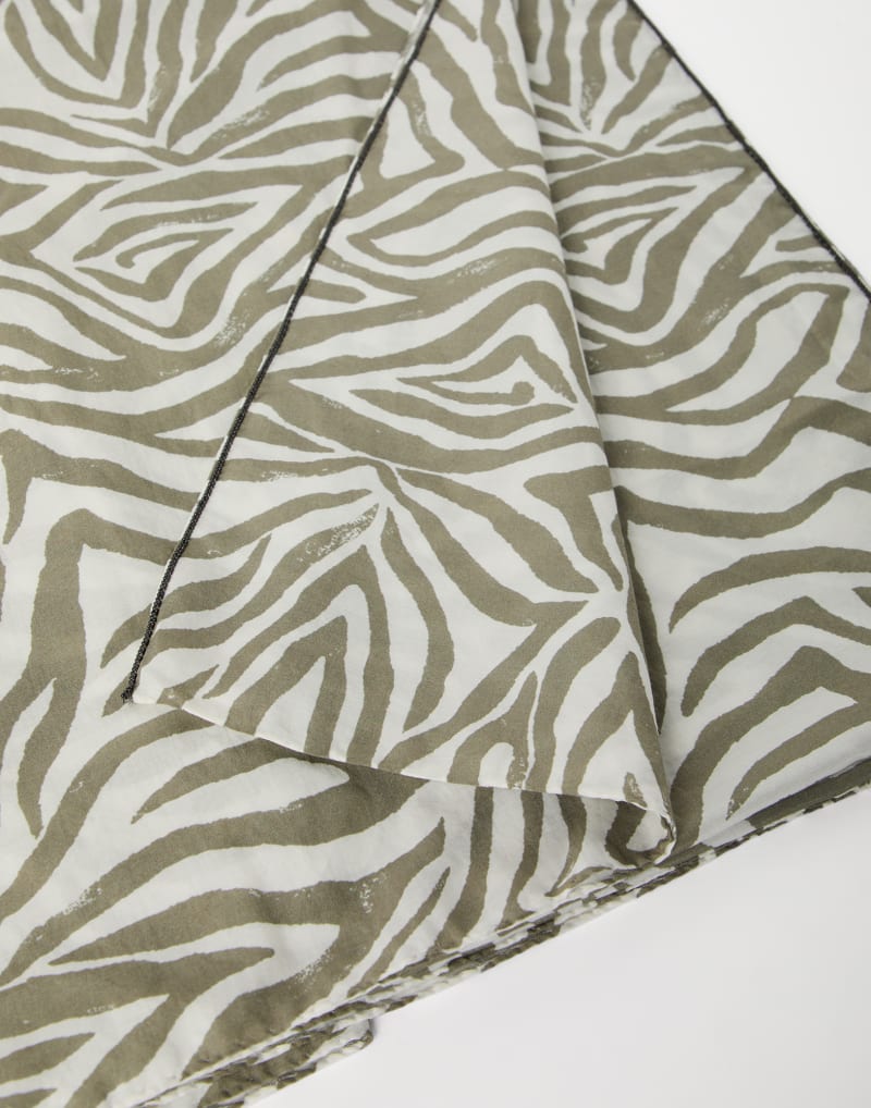 BRUNELLO CUCINELLI WOMEN'S GREEN SILK PRINTED SCARF