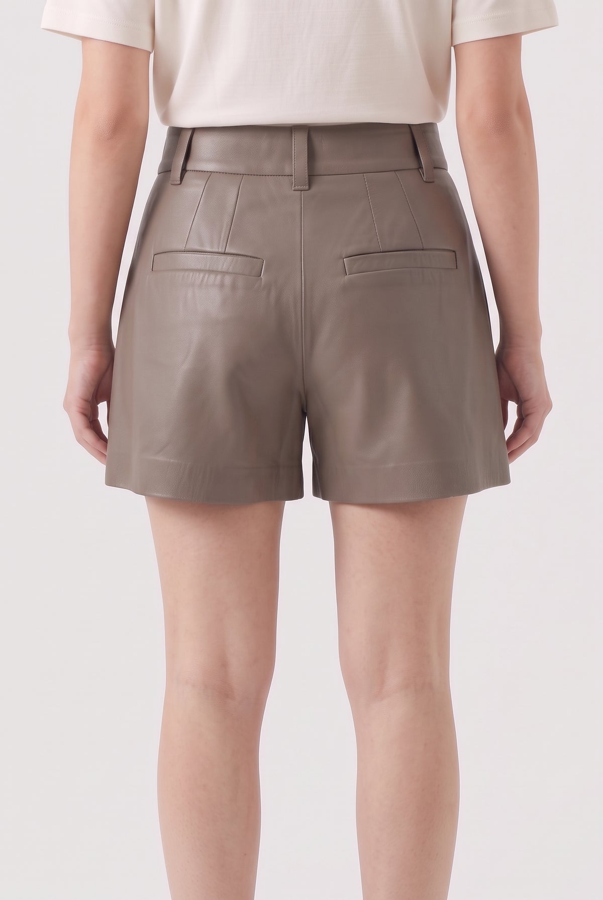 BRUNELLO CUCINELLI WOMEN'S TAUPE LEATHER PLEATED SHORTS