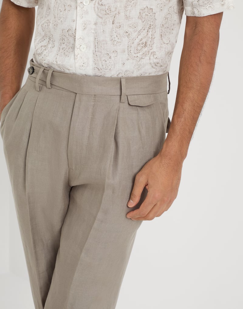BRUNELLO CUCINELLI MEN'S SAGE LINEN PLEATED TROUSERS