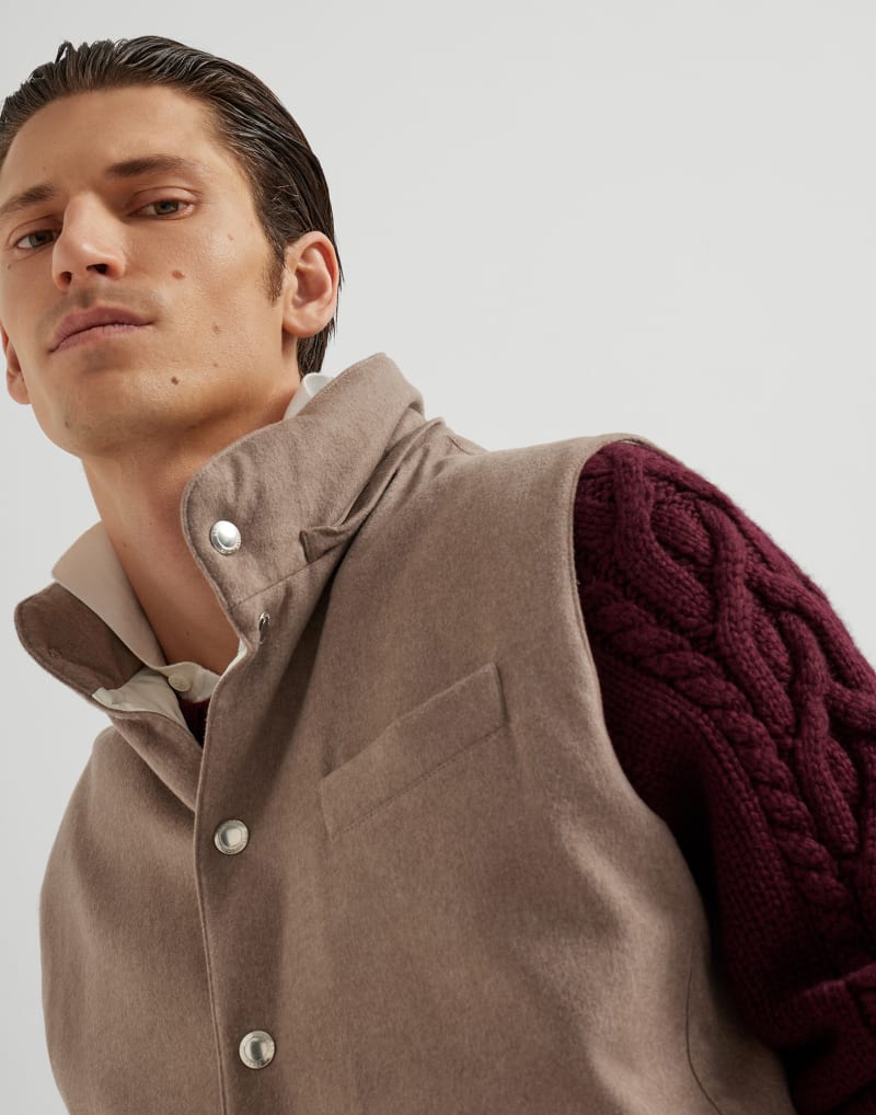 BRUNELLO CUCINELLI MEN'S HAZELNUT WOOL HOODED VEST