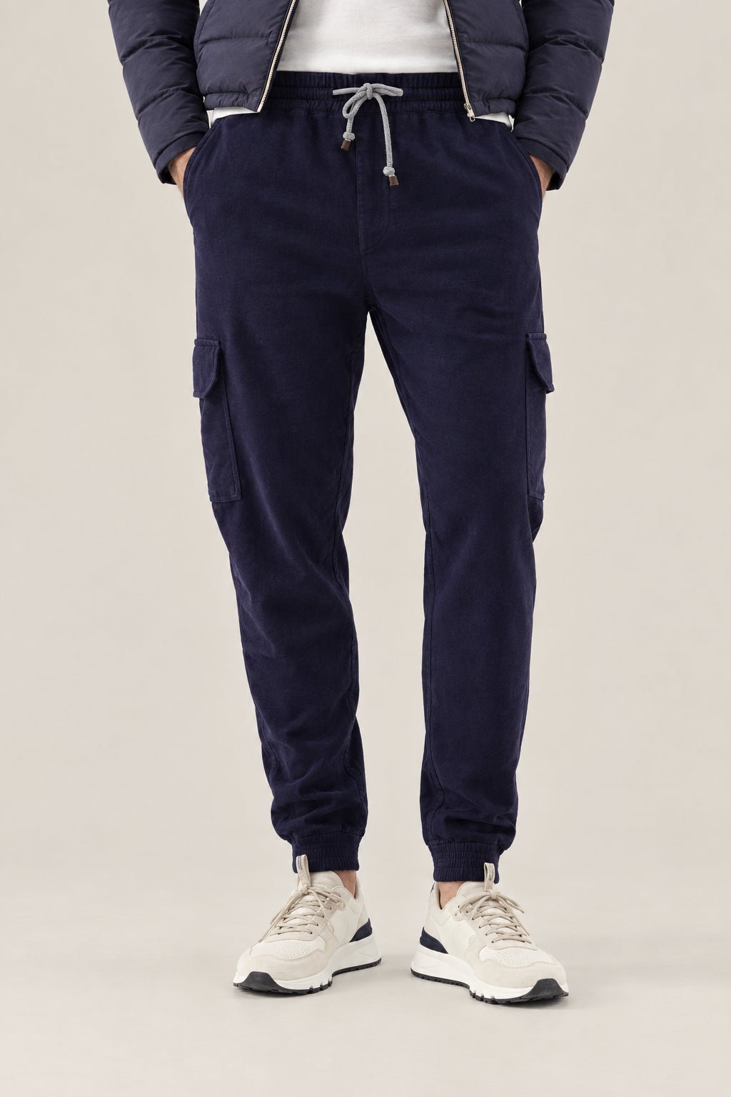BRUNELLO CUCINELLI MEN'S COBALT BLUE COTTON CARGO TROUSERS