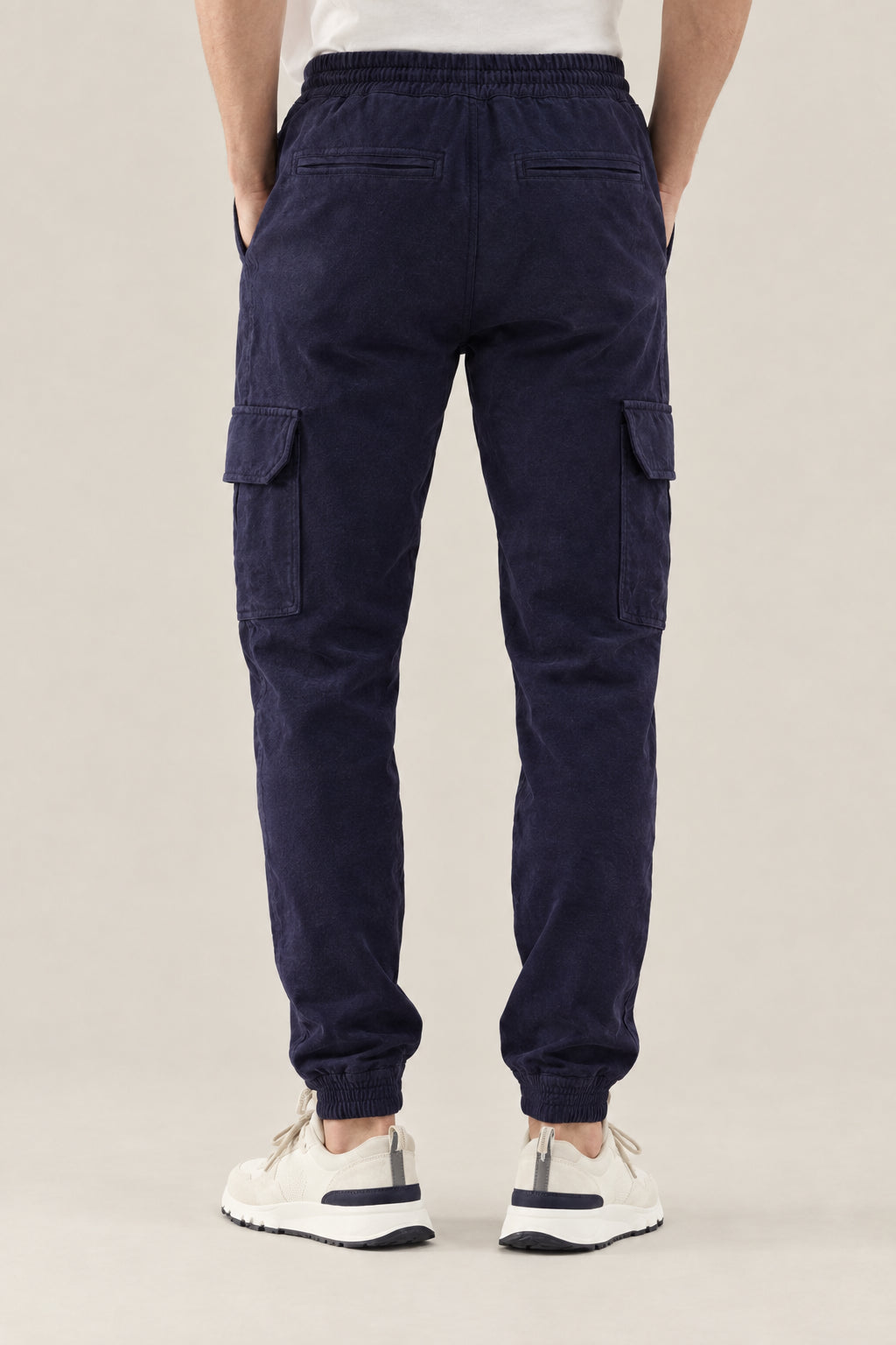 BRUNELLO CUCINELLI MEN'S COBALT BLUE COTTON CARGO TROUSERS