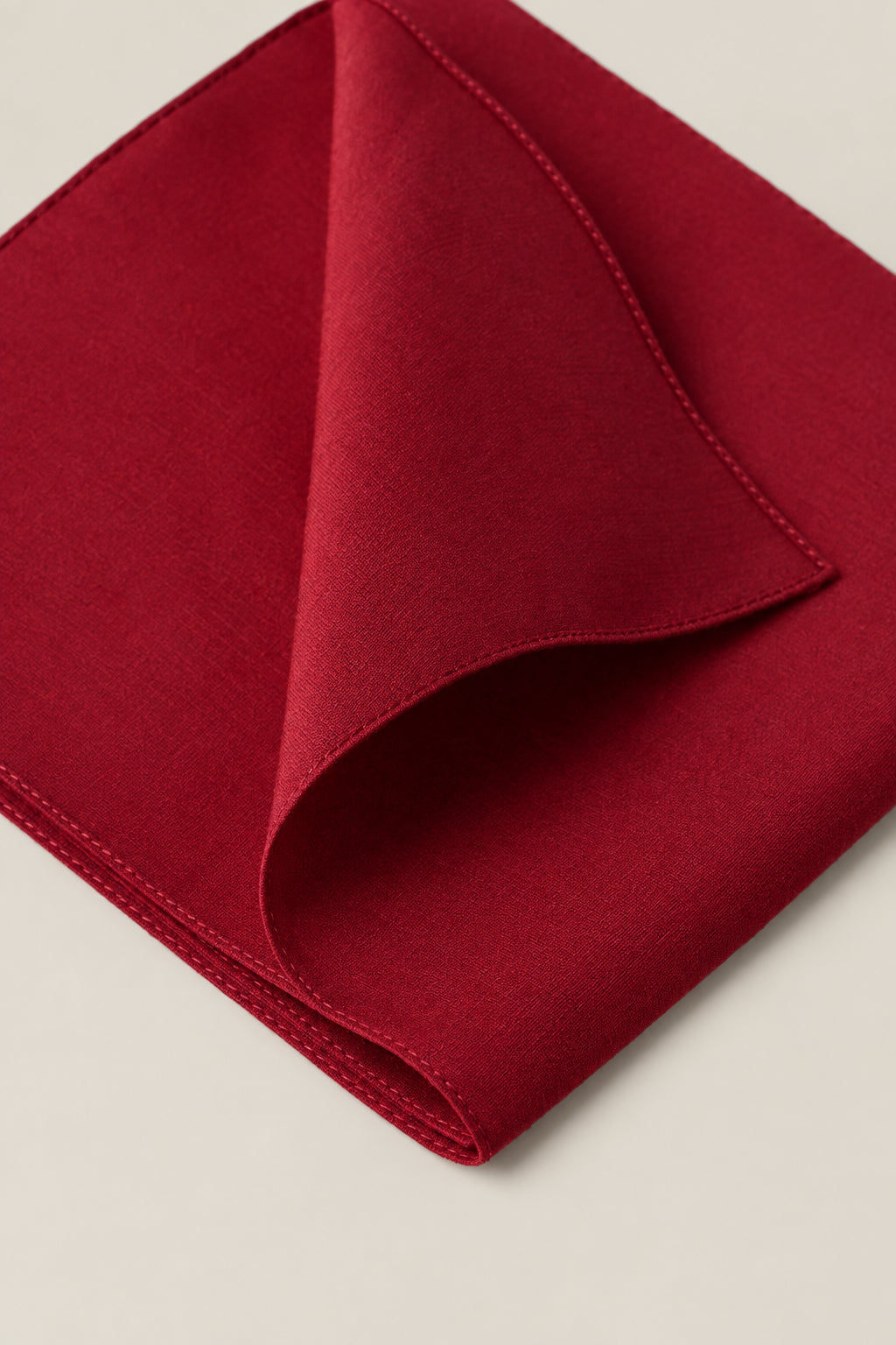 BRUNELLO CUCINELLI MEN'S RED COTTON POCKET SQUARE