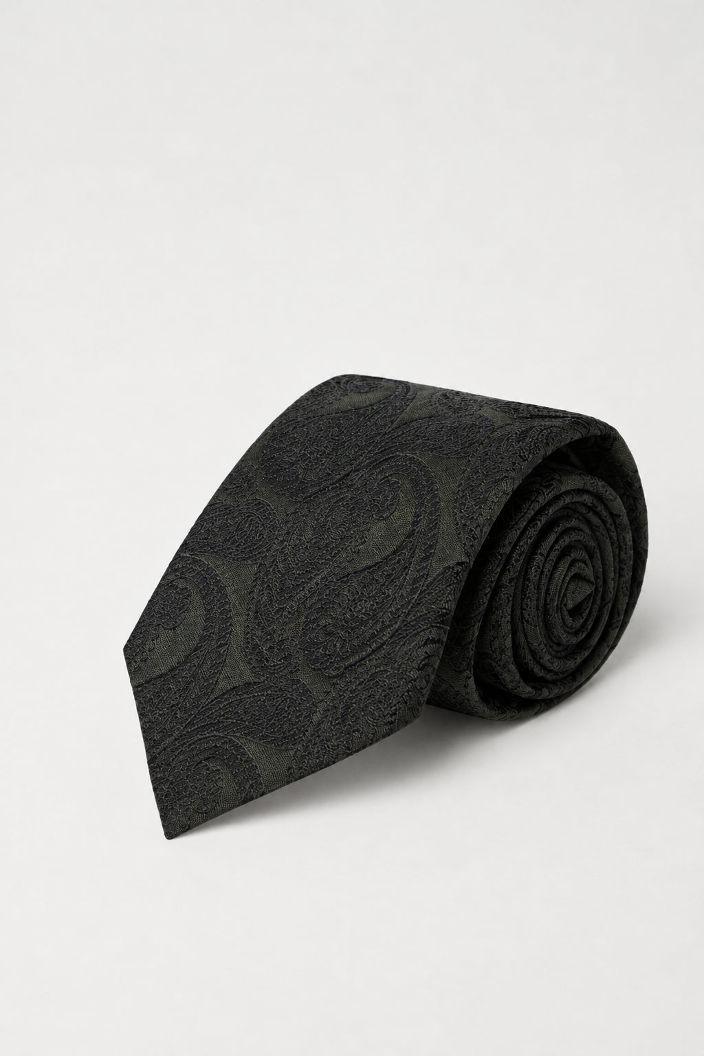 BRUNELLO CUCINELLI MEN'S LEAD AND MILITARY PAISLEY SILK TIE