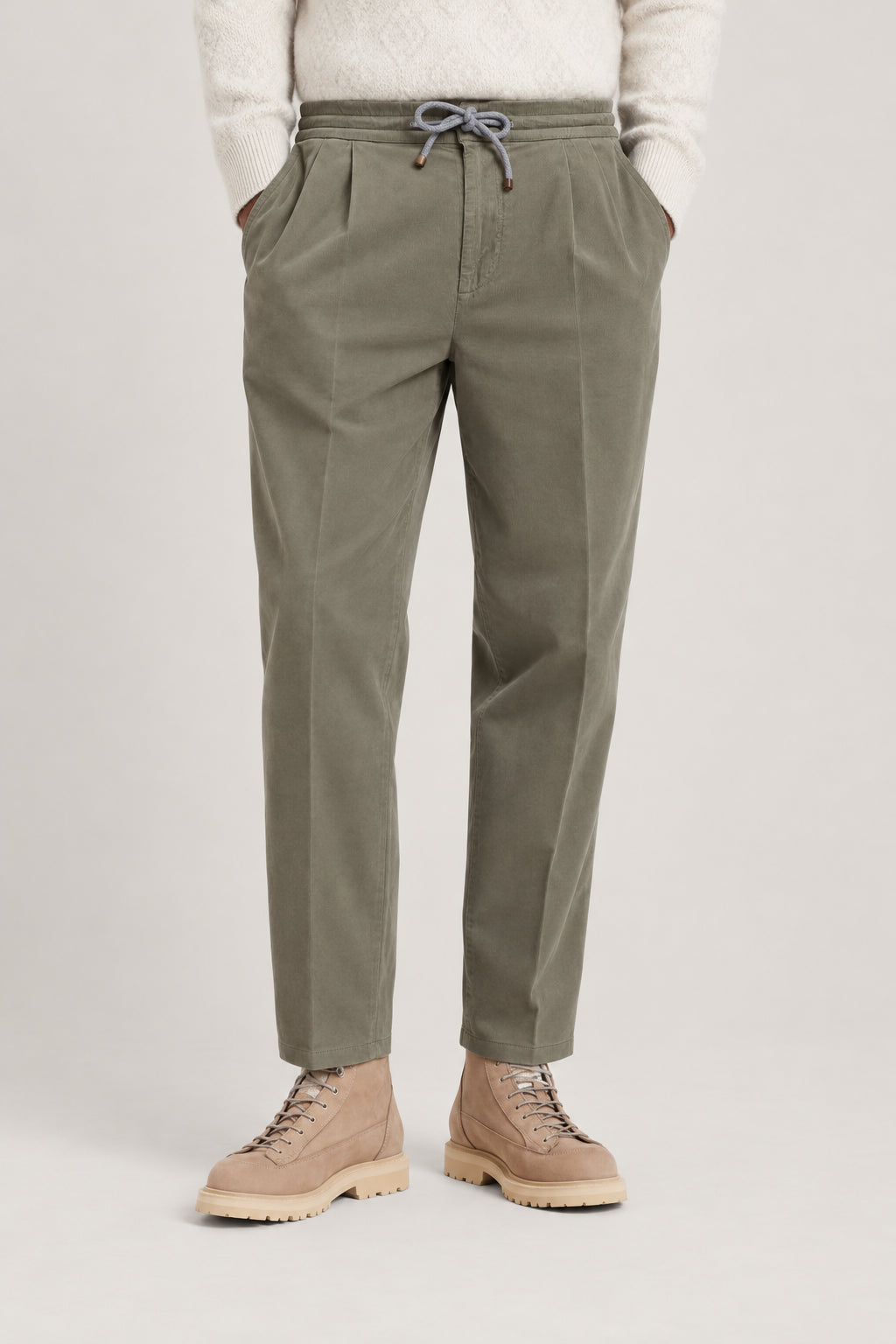BRUNELLO CUCINELLI MEN'S MILITARY COTTON PLEATED TROUSERS