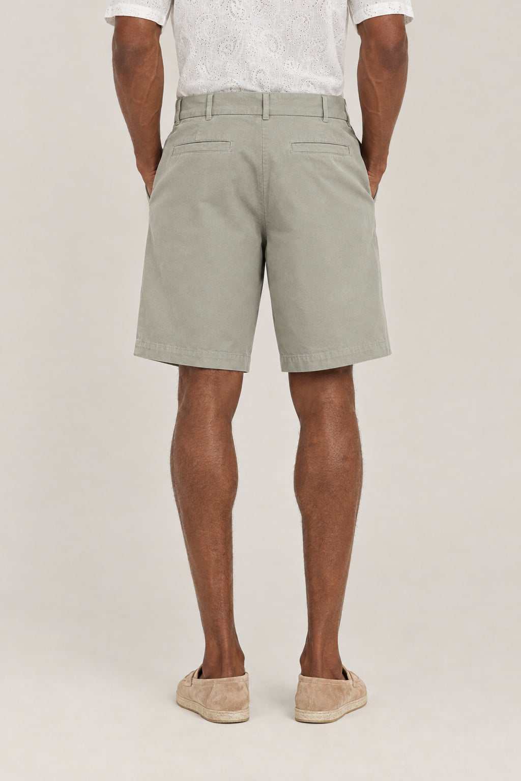 BRUNELLO CUCINELLI MEN'S SAGE COTTON TAILORED SHORTS